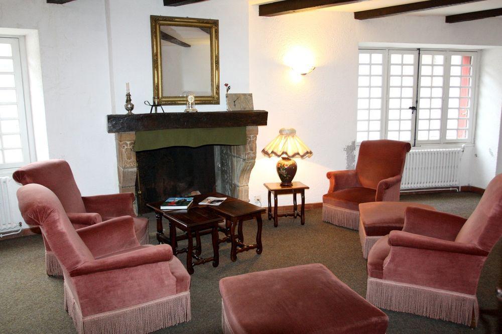 Logis Hotel Restaurant Des Voyageurs Pont-de-Salars Kültér fotó