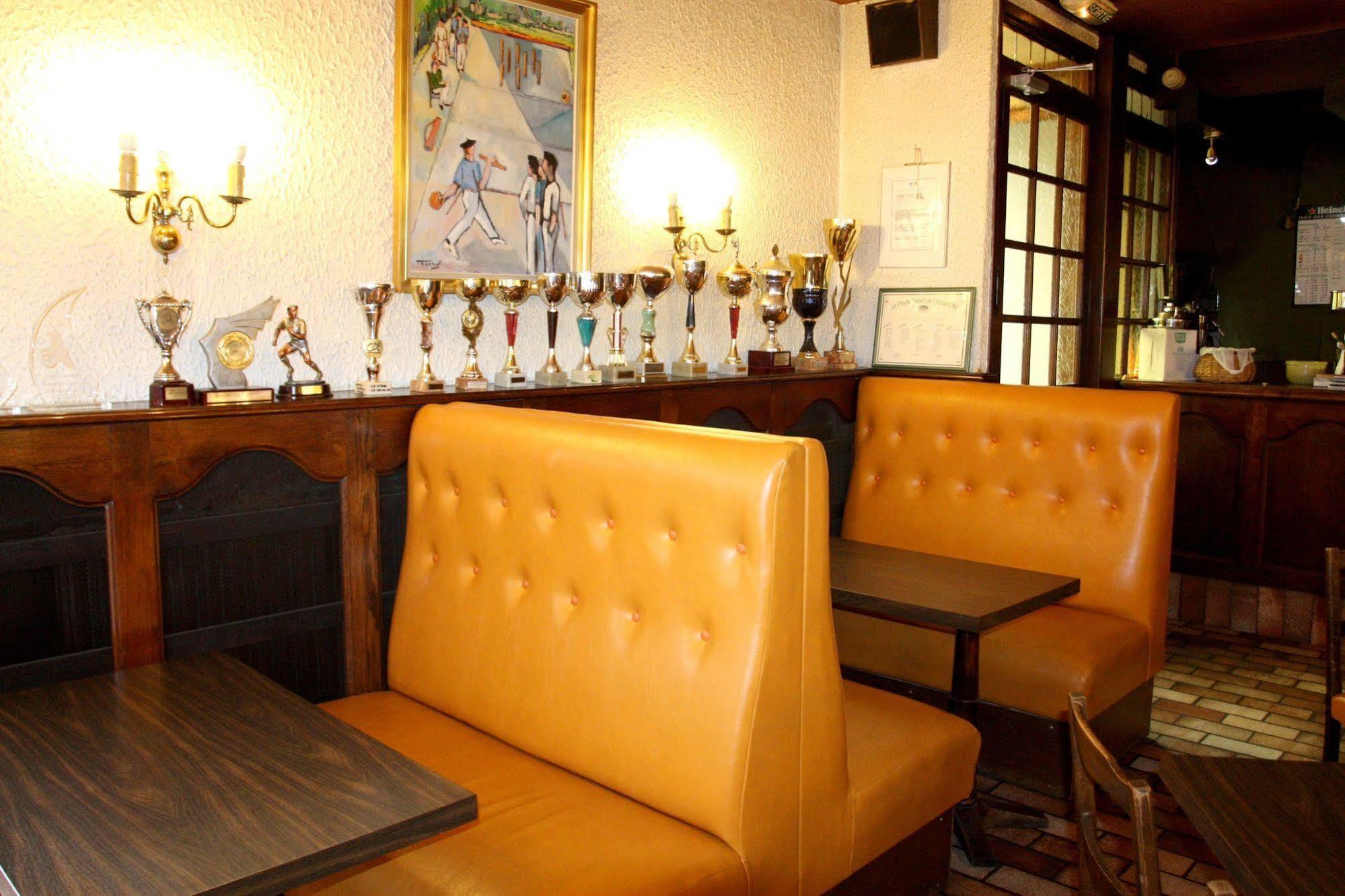 Logis Hotel Restaurant Des Voyageurs Pont-de-Salars Kültér fotó